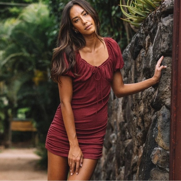 NWT Volcom Shore Sock Ruched Mini Dress in Bark Brown Red - Picture 1 of 11